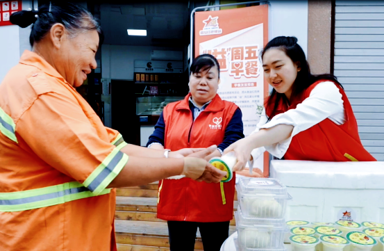 浙江洞頭：“香溢”志愿有三色 為民服務(wù)增“溫度”