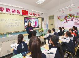 山西：中小學校每校至少有一名理工類碩士學位科學教師