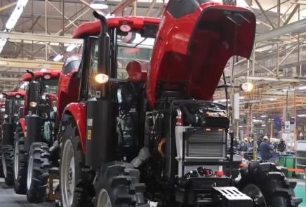 智能農(nóng)機家族“擴(kuò)編擴(kuò)員” 農(nóng)機生產(chǎn)車間“新成員”不斷涌現(xiàn)