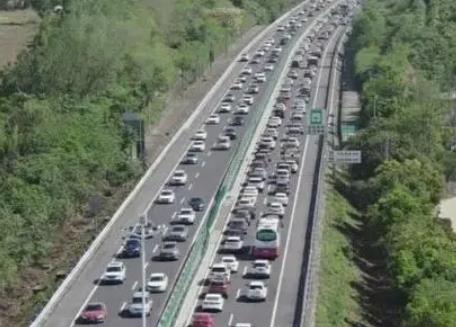 清明假期，四川高速公路總車流量達1130萬余輛次