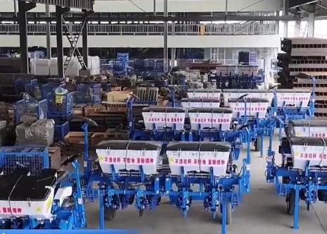 新型農(nóng)機具高質(zhì)高效推進春耕生產(chǎn)