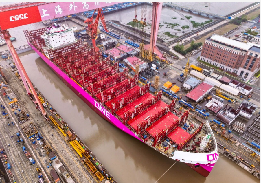 外高橋造船2號船塢迎來第100批次出塢節(jié)點