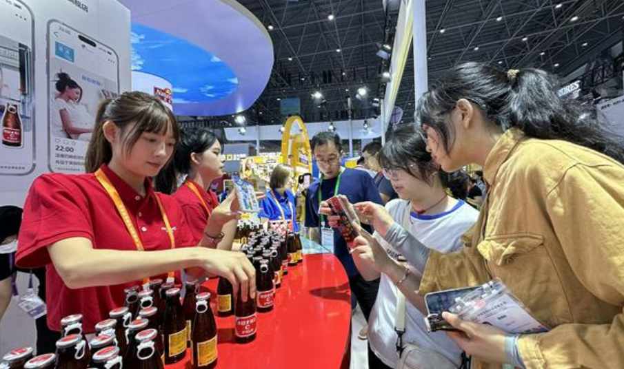 綠色低碳、國潮好貨、運動健康唱“主角”——從消博會看消費新趨勢