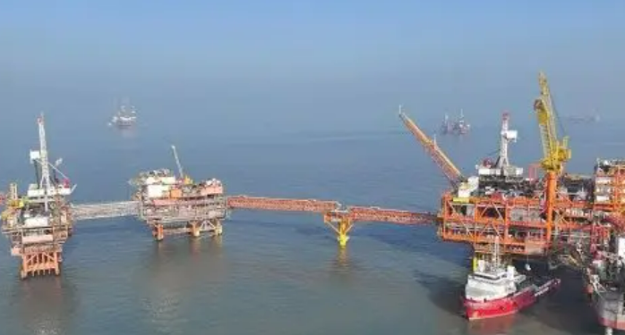 我國(guó)海上最大規(guī)模二次調(diào)整開發(fā)項(xiàng)目主體工程全部投產(chǎn)