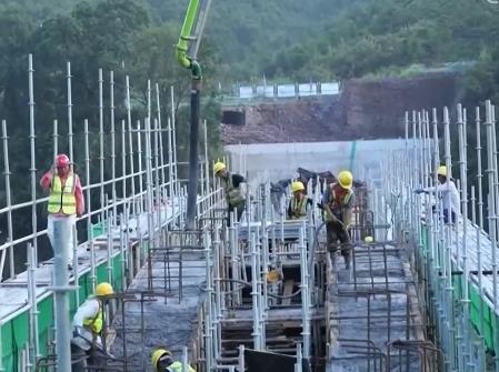 多項(xiàng)經(jīng)濟(jì)政策發(fā)揮積極效應(yīng)