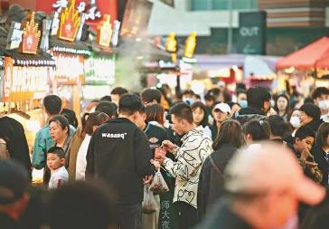 哈爾濱夜游夜市紅火，為城市消費(fèi)增添新動(dòng)能——夏日“冰城”點(diǎn)亮夜經(jīng)濟(jì)