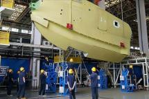 我國自研水陸兩棲飛機(jī)AG600批產(chǎn)首架機(jī)機(jī)頭大部件交付