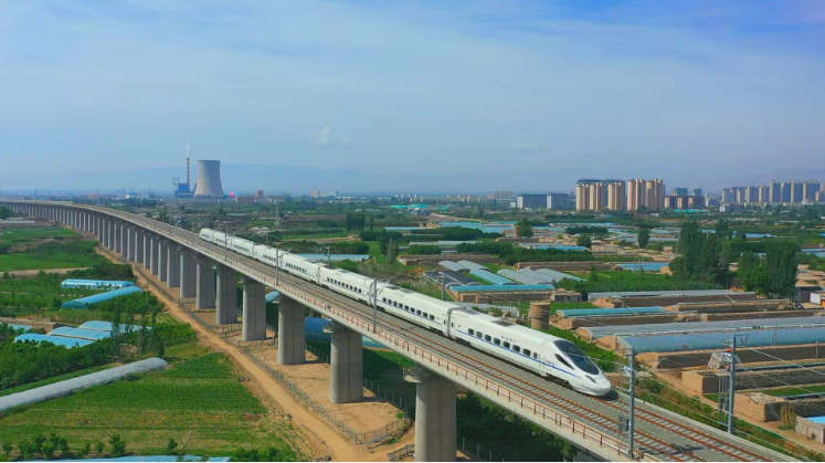 絲路重鎮(zhèn)接入全國高鐵網(wǎng) 蘭張高鐵蘭武段開通運(yùn)營