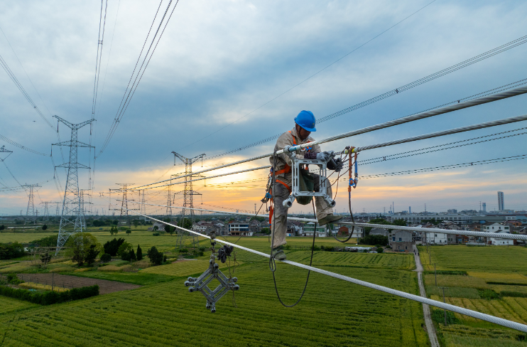 迎峰度夏 國家電網(wǎng)精準(zhǔn)調(diào)控提升電網(wǎng)彈性