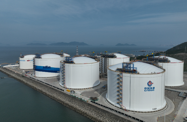 中國(guó)海油華南地區(qū)規(guī)模最大天然氣儲(chǔ)運(yùn)基地全面建成