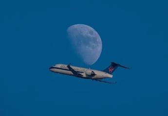 多家航司推出“賞月航班” 怎么選座最合適？