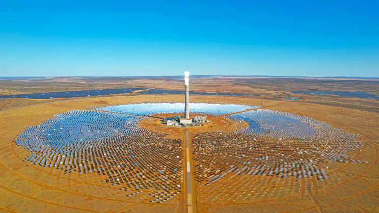 中國電建承建的南非紅石100兆瓦光熱電站項目首次并網(wǎng)成功