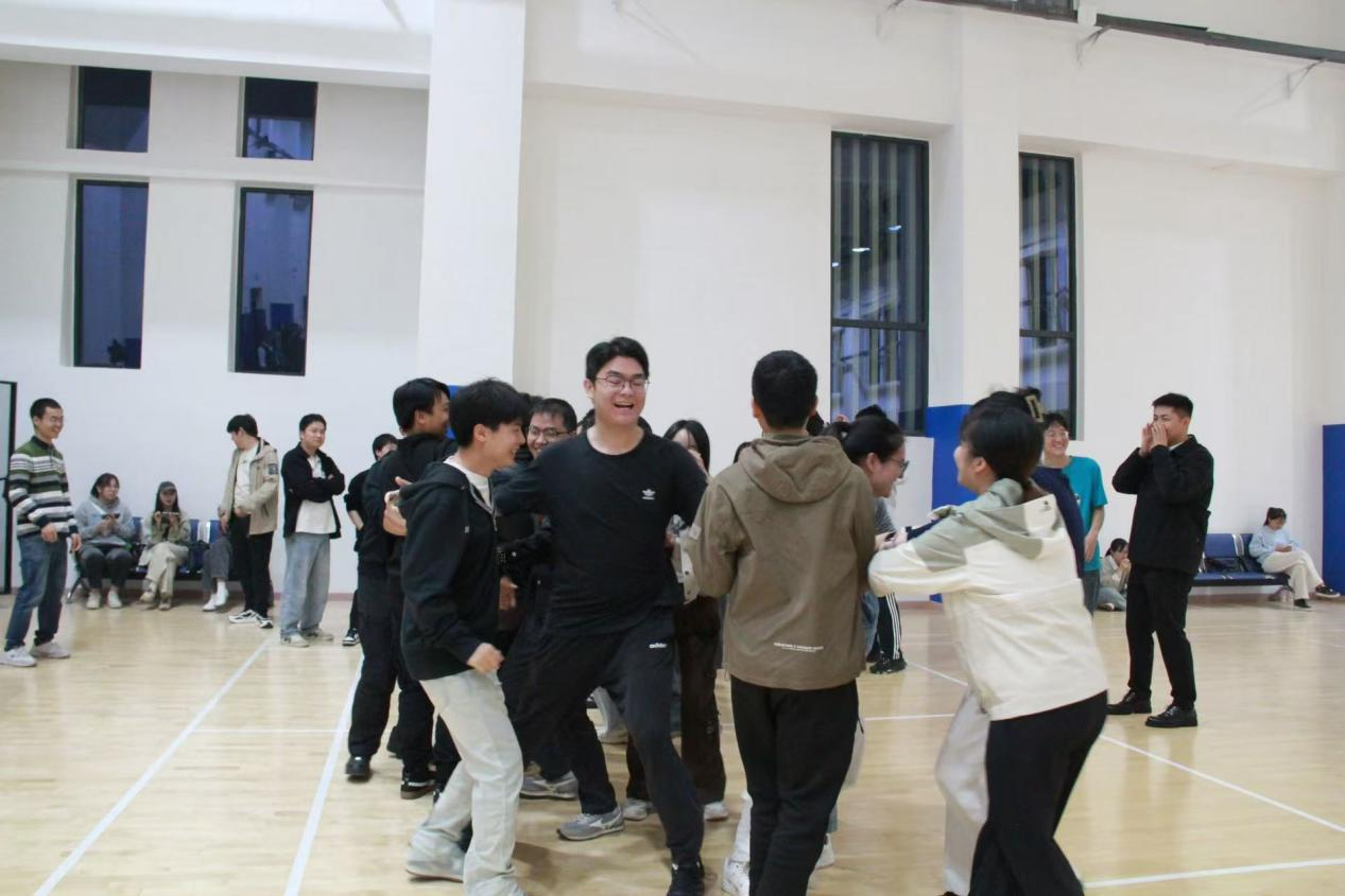 湖北黃梅：煙草新苗繪輝煌，團結(jié)開創(chuàng)未來路