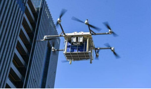 機、車、倉等技術(shù)加速應(yīng)用 無人快遞送入千家萬戶