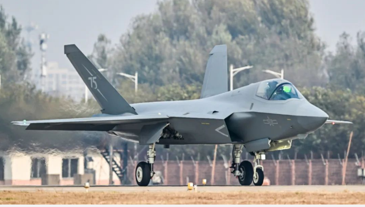 中國空軍殲—35A、紅—19等新型裝備將首次公開亮相