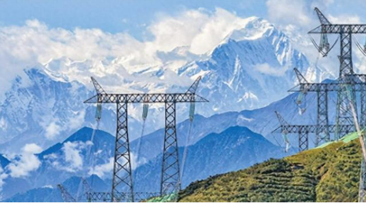 我國首個(gè)高海拔特高壓交流工程投運(yùn)