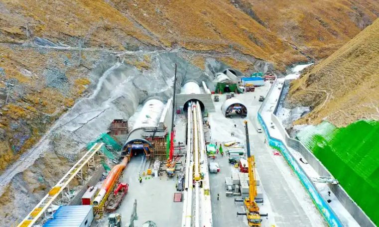 天山勝利隧道順利貫通！20分鐘可穿越天山