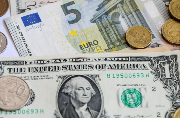 歐元對(duì)美元匯率緣何一路下行