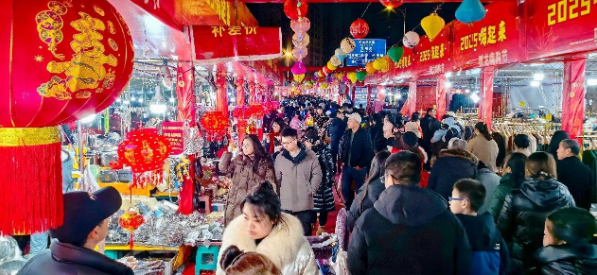 成都新津普興街道騎龍社區(qū)唱足社區(qū)經(jīng)濟(jì)開年戲