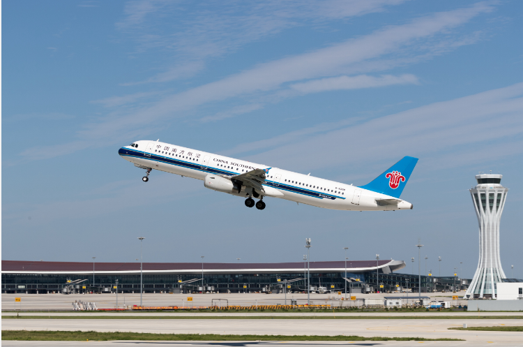 南航集團(tuán)2024年完成安全運(yùn)輸飛行314.5萬小時(shí)