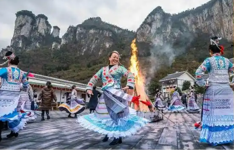 脫貧地區(qū)新年里的三個瞬間