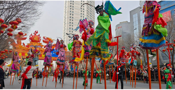 非遺技藝“老齡化”，如何“傳”下去“火”起來(lái)？