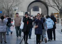 免簽效應(yīng)持續(xù)顯現(xiàn) “中國游”更加火熱