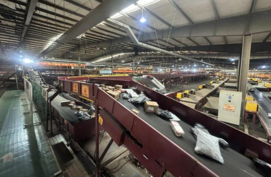 增運(yùn)力、強(qiáng)技術(shù)、優(yōu)服務(wù)——快遞業(yè)全力保暢年貨寄遞