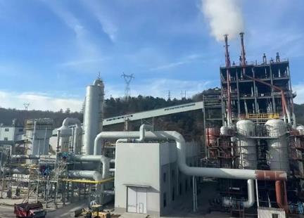 國內(nèi)首臺(tái)復(fù)合分區(qū)煤氣化爐成功投產(chǎn)