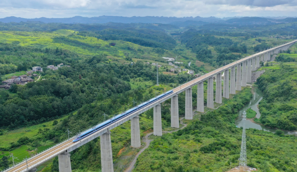 貴州省力爭(zhēng)今年實(shí)現(xiàn)“市市通高鐵”