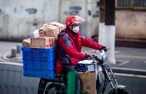 八部門加強快遞員、網(wǎng)約配送員服務(wù)管理推進