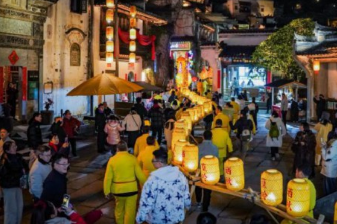 舞瑞獅 板龍燈 非遺引領(lǐng)江西春節(jié)文旅新潮流