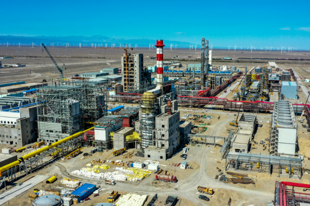 堅(jiān)決扛好示范引領(lǐng)重大責(zé)任！新疆哈密高站位謀劃新型工業(yè)化