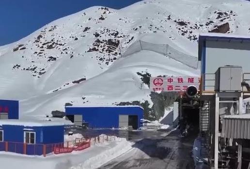 重大工程建設節(jié)后抓緊施工 實現(xiàn)“加速跑”