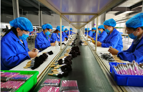 山東新泰龍廷鎮(zhèn)：一把毛刷“刷”出5億元大市場(chǎng)