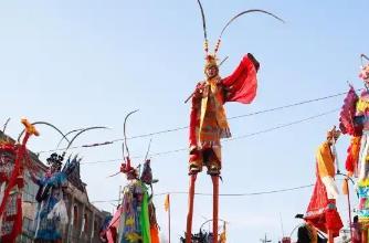 “中國(guó)高蹺之鄉(xiāng)”社火調(diào)演熱鬧非凡 民眾盡享視覺(jué)盛宴