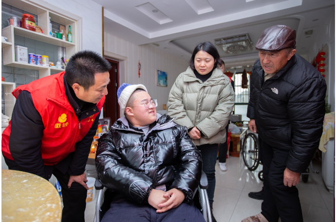 安徽全椒縣煙草專(zhuān)賣(mài)局：春寒送溫暖 慰問(wèn)傳真情