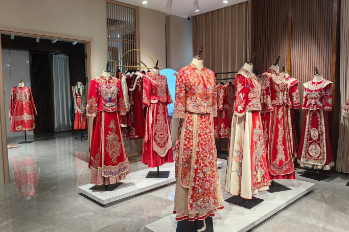 為全球新娘造夢(mèng)，婚紗小鎮(zhèn)“裁”出24億元“幸福產(chǎn)業(yè)”