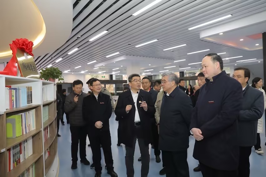 學大教育董事長金鑫陪同民進中央領導赴貴州金沙開展定點幫扶項目調研