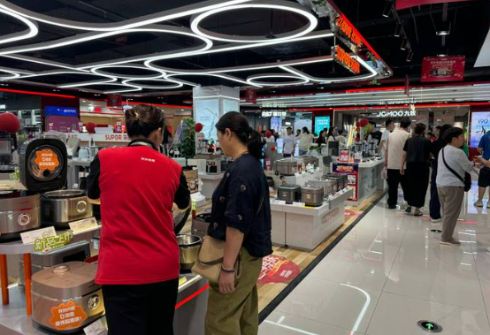 《優(yōu)化消費環(huán)境三年行動方案（2025—2027年）》答記者問