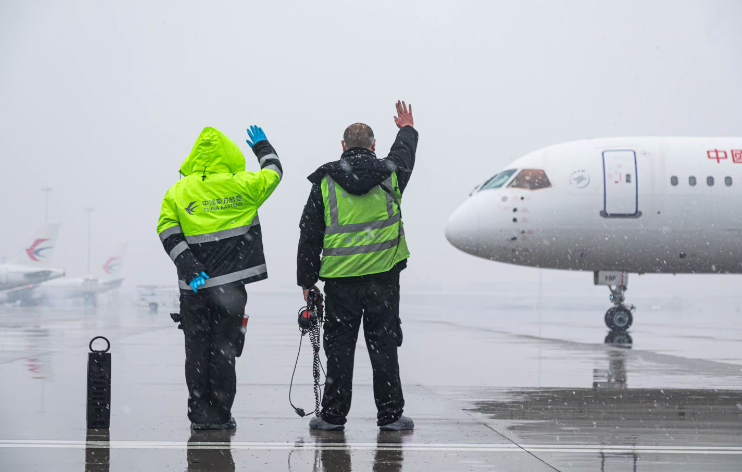 中國(guó)東航2025春運(yùn)承運(yùn)1744萬(wàn)人次 同比增長(zhǎng)8.9%