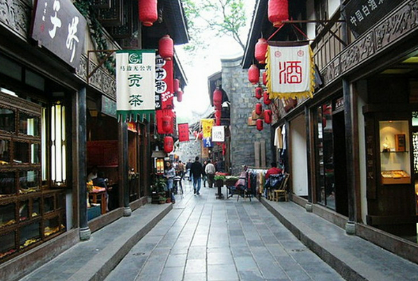 《中國魅力小城旅游研究報告》：小城旅游漸成新潮流 90后貢獻近半數(shù)客群