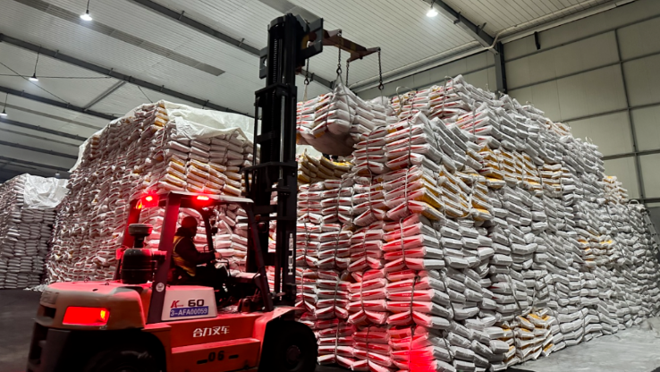 中國遠(yuǎn)洋海運(yùn)演繹“春耕加速度”助力5692噸農(nóng)資極速到田