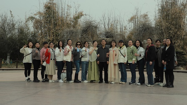 巾幗綻芳華 風(fēng)采譜新篇