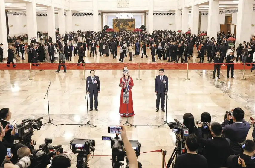 “新”潮澎湃 共創(chuàng)未來——全國政協(xié)十四屆三次會議第二場“委員通道”掃描