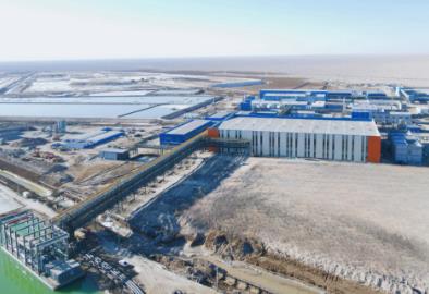 全球首個鹽湖原鹵吸附項目投料試車