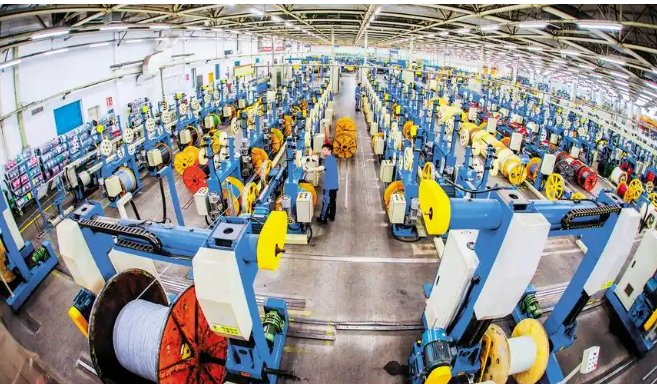 5個光纜行業(yè)第一！烽火通信光纜數(shù)字化工廠成為“智造”樣板間