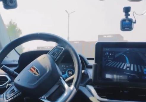 自動(dòng)駕駛汽車駛?cè)胄聢?chǎng)景 商業(yè)化運(yùn)營(yíng)加速推進(jìn)