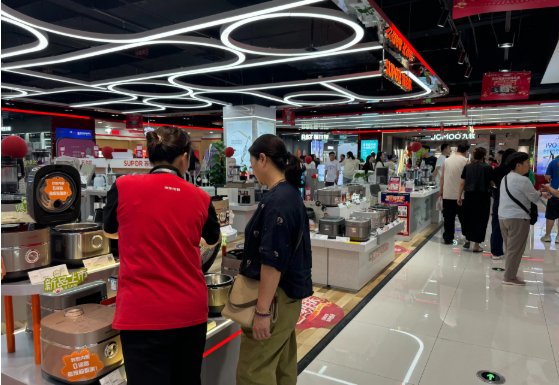 打好優(yōu)化消費(fèi)環(huán)境政策組合拳