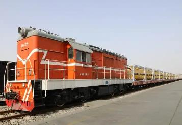 山西首趟罐式集裝箱硫酸專列啟運(yùn)